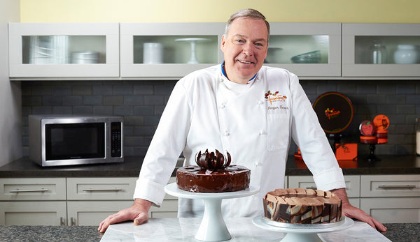 Chef Jacques Torres demonstrating cake